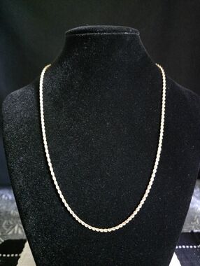 10k/OR Yellow Gold Rope Chain Necklace